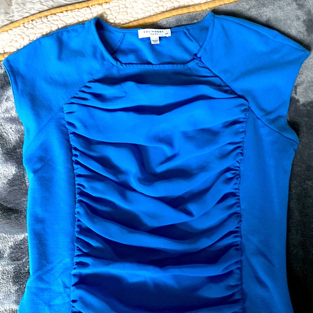 New dress- never worn. Size small